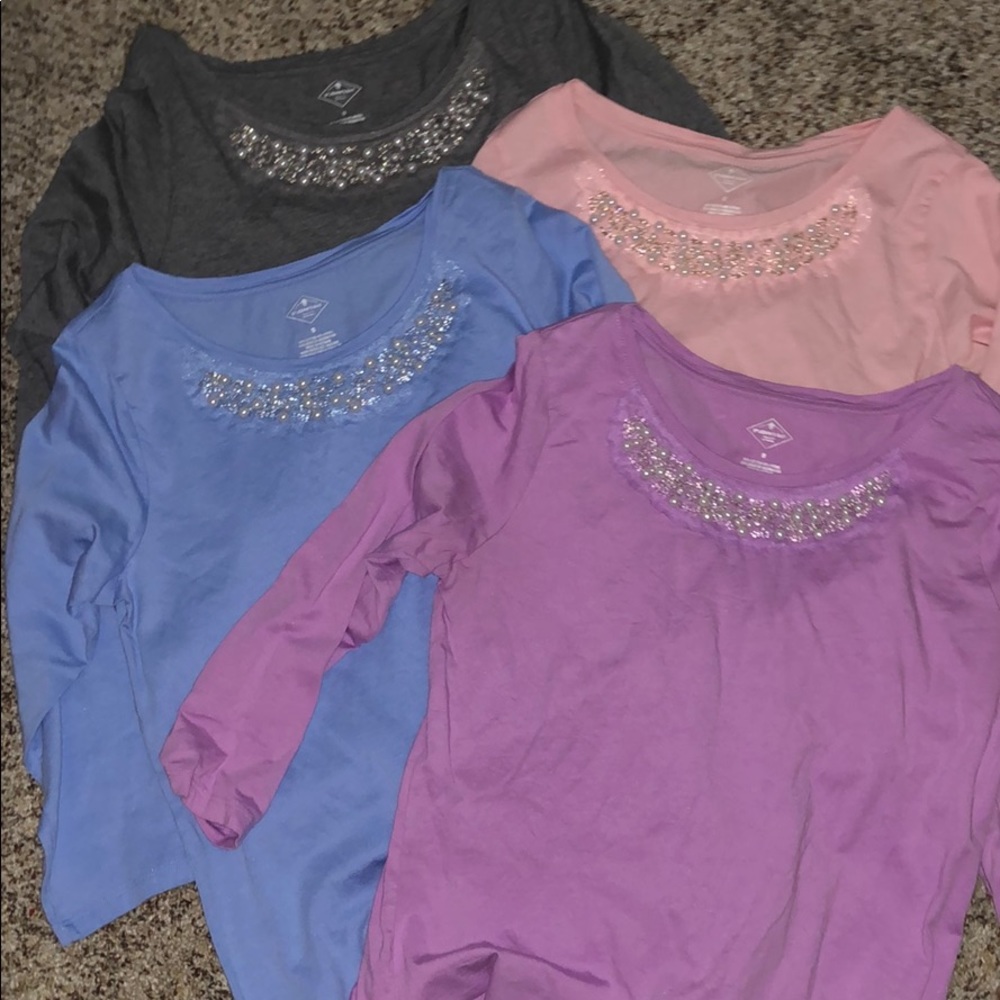 Pearl neckline 3/4 sleeve shirts